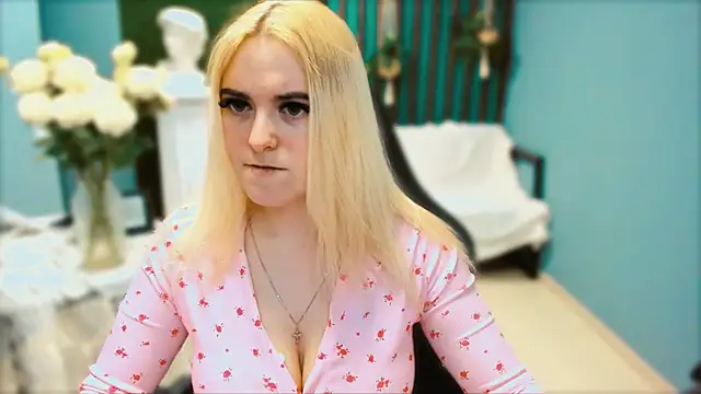 Snapshot of Stef_Nicks chatting on 3, 3, 2026 Stef Nicks online show from 3, 3, 2026