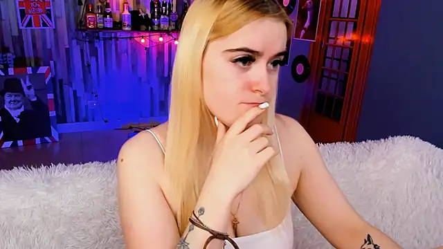 Snapshot of Stef_Nicks chatting on 21, 3, 2026 Stef Nicks online show from 21, 3, 2026