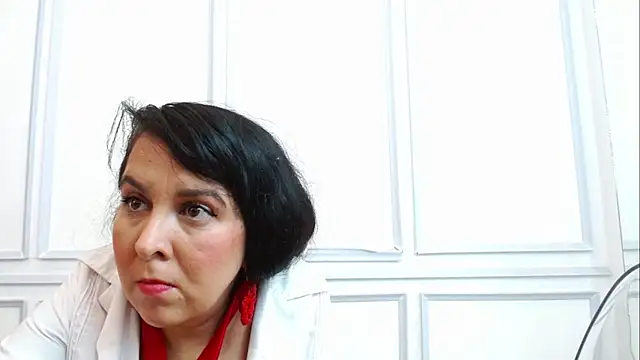 Snapshot of MiiaLane chatting on 29, 10, 2025 MiiaLane online show from 29, 10, 2025