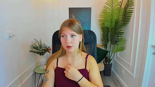 SaraMayki online show from 19, 9, 2025