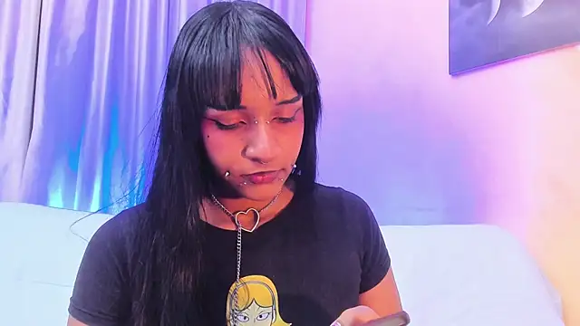 Snapshot of Saraa_Graham chatting on 21, 10, 2025 Saraa Graham online show from 21, 10, 2025