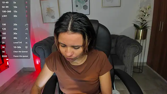 Snapshot of Celestee_rain chatting on 19, 11, 2025 Celestee rain online show from 19, 11, 2025