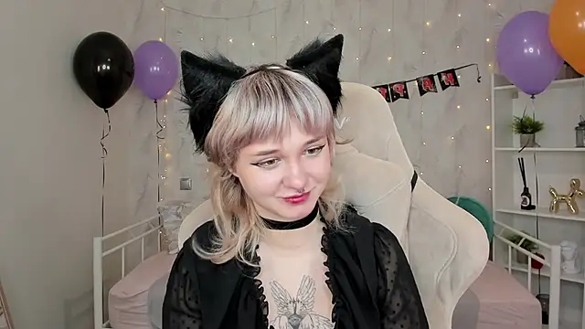 Tori Cutie online show from 23, 10, 2025