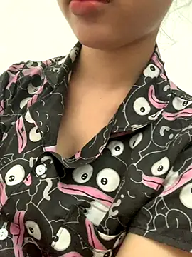 Snapshot of Nguyenha11 chatting on 1, 10, 2025 Nguyenha11 online show from 1, 10, 2025