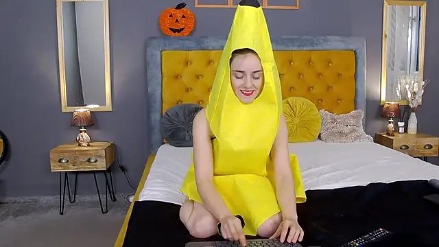 Jessica White  online show from 30, 10, 2025