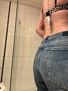 IsabellaEtha online show from 21, 10, 2025