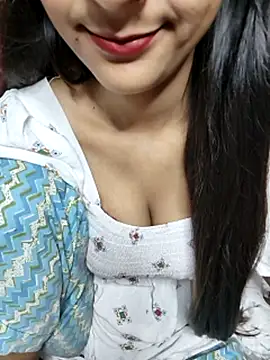 Snapshot of Indian-Aleena chatting on 18, 10, 2025 Indian-Aleena online show from 18, 10, 2025