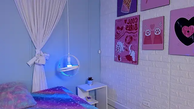 Snapshot of Hannahpage chatting on 10, 11, 2025 Hannahpage online show from 10, 11, 2025