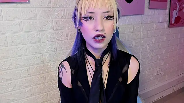 Snapshot of Hannahpage chatting on 21, 11, 2025 Hannahpage online show from 21, 11, 2025