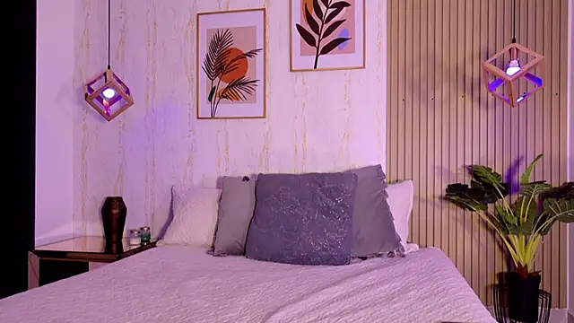 Snapshot of Ayleen_Dunkan chatting on 10, 9, 2025 Ayleen Dunkan online show from 10, 9, 2025