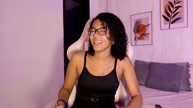 Snapshot of Ayleen_Dunkan chatting on 24, 9, 2025 Ayleen Dunkan online show from 24, 9, 2025