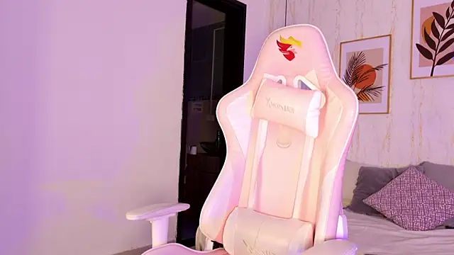 Snapshot of Ayleen_Dunkan chatting on 1, 10, 2025 Ayleen Dunkan online show from 1, 10, 2025