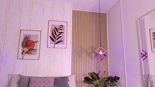 Snapshot of Ayleen_Dunkan chatting on 3, 10, 2025 Ayleen Dunkan online show from 3, 10, 2025