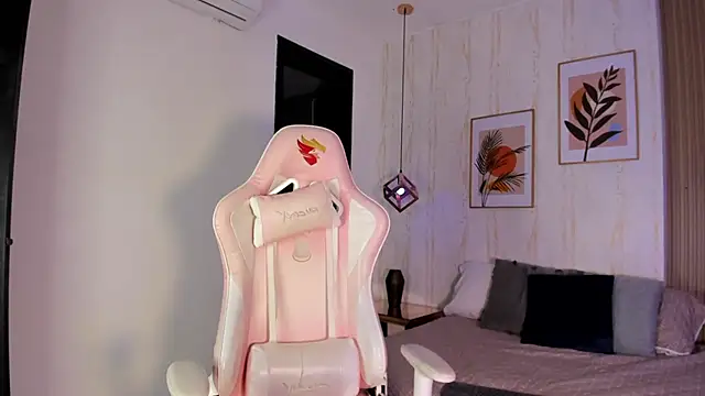 Snapshot of Ayleen_Dunkan chatting on 16, 10, 2025 Ayleen Dunkan online show from 16, 10, 2025