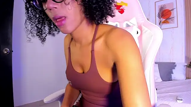 Snapshot of Ayleen_Dunkan chatting on 31, 10, 2025 Ayleen Dunkan online show from 31, 10, 2025