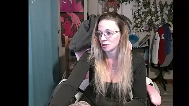 Snapshot of rubystrip chatting on 20, 10, 2025 rubystrip online show from 20, 10, 2025