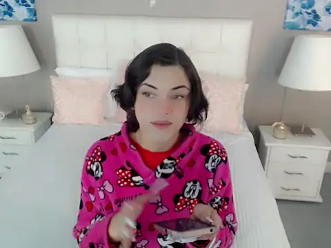 nathalialoes1 online show from 11, 11, 2025