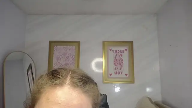 Luna Star v online show from 2, 11, 2025