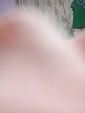 yummyhottie-clit online show from 16, 11, 2025