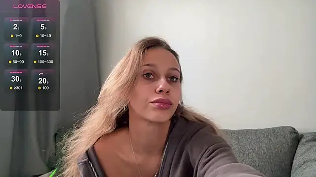 Snapshot of dan_diana chatting on 4, 11, 2025 dan diana online show from 4, 11, 2025