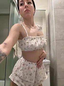 SakuraSara online show from 13, 10, 2025