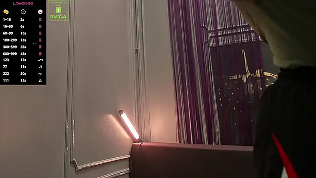 Snapshot of OliverSport chatting on 10, 10, 2025 OliverSport online show from 10, 10, 2025