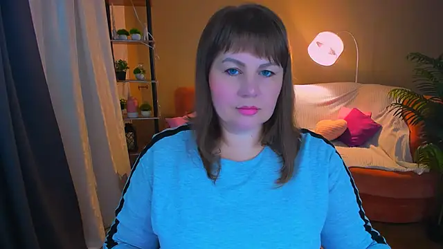 CrystaalStaar online show from 5, 11, 2025