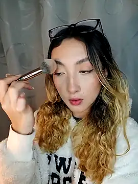 LauMiller online show from 21, 11, 2025