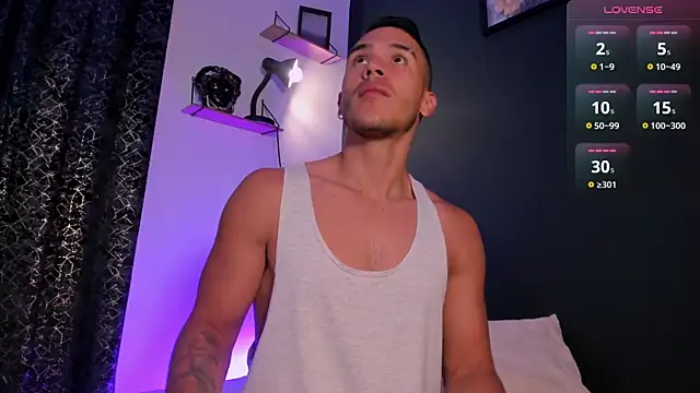 Snapshot of MarkSantozz chatting on 10, 2, 2026 MarkSantozz online show from 10, 2, 2026