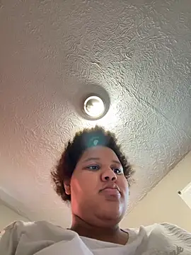 chocolate bella online show from 10, 9, 2025