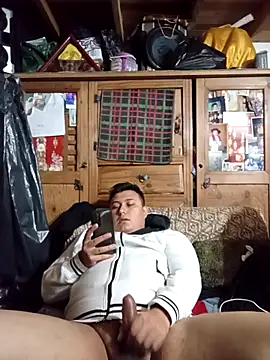 Snapshot of millanto chatting on 17, 9, 2025 millanto online show from 17, 9, 2025