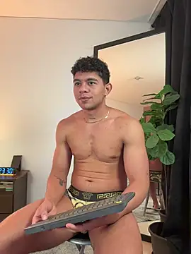 Snapshot of austin_spears_ chatting on 7, 11, 2025 austin spears online show from 7, 11, 2025