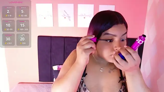 Snapshot of curvybrunnett chatting on 12, 3, 2026 curvybrunnett online show from 12, 3, 2026