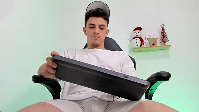 Mikecooper online show from 15, 12, 2025