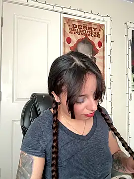 CharmingMaddie online show from 11, 1, 2026