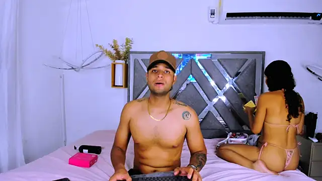 Snapshot of bamby_kitty chatting on 22, 10, 2025 bamby kitty online show from 22, 10, 2025