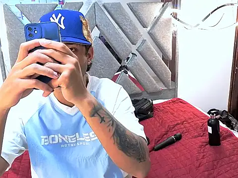 Snapshot of bamby_kitty chatting on 18, 11, 2025 bamby kitty online show from 18, 11, 2025