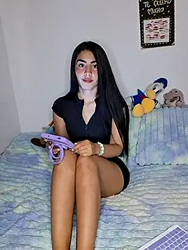 Snapshot of 0Bonni1 chatting on 4, 12, 2025 0Bonni1 online show from 4, 12, 2025