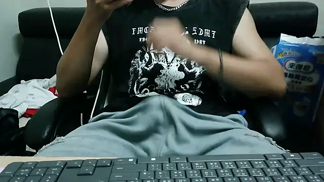 Snapshot of bigbb101011 chatting on 30, 10, 2025 bigbb101011 online show from 30, 10, 2025