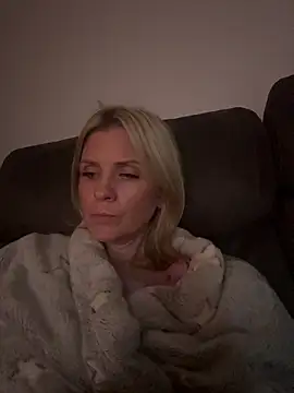 Snapshot of Lexi-Lux-X chatting on 3, 11, 2025 Lexi-Lux-X online show from 3, 11, 2025