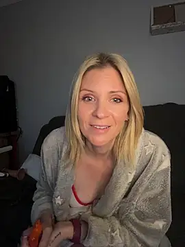 Snapshot of Lexi-Lux-X chatting on 9, 11, 2025 Lexi-Lux-X online show from 9, 11, 2025