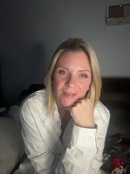 Lexi-Lux-X online show from 23, 11, 2025