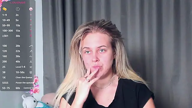 Snapshot of AngelAnty chatting on 3, 11, 2025 AngelAnty online show from 3, 11, 2025