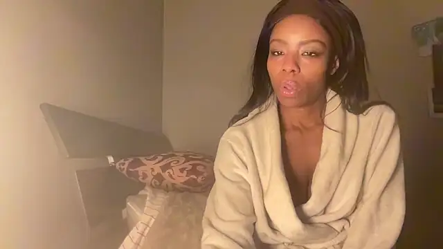 Snapshot of Peachyz69 chatting on 9, 2, 2026 Peachyz69 online show from 9, 2, 2026