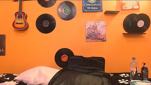 meisevil77 online show from 21, 12, 2025