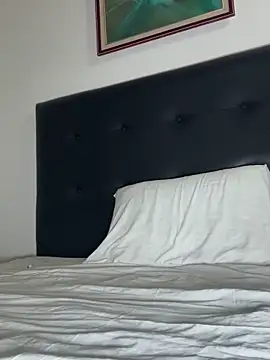 Snapshot of lynn9000 chatting on 2, 12, 2025 lynn9000 online show from 2, 12, 2025