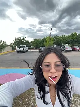 Snapshot of lynn9000 chatting on 4, 12, 2025 lynn9000 online show from 4, 12, 2025