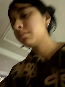 Snapshot of lynn9000 chatting on 17, 12, 2025 lynn9000 online show from 17, 12, 2025