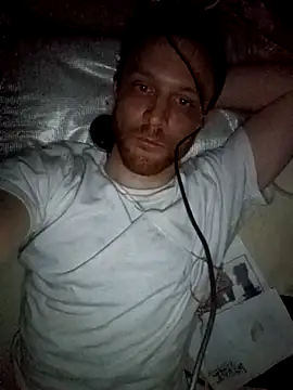 Snapshot of Zig97495 chatting on 9, 11, 2025 Zig97495 online show from 9, 11, 2025