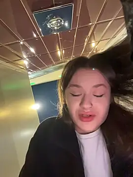 KittyQueeny online show from 16, 10, 2025